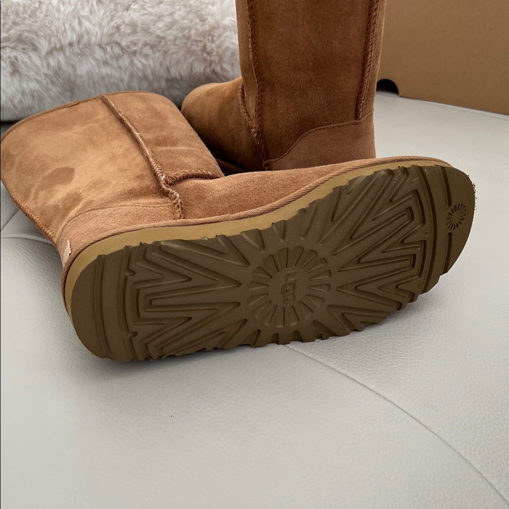 NWT - UGG Classic Tall II Boots - Chestnut🤎 - Picture 8 of 9